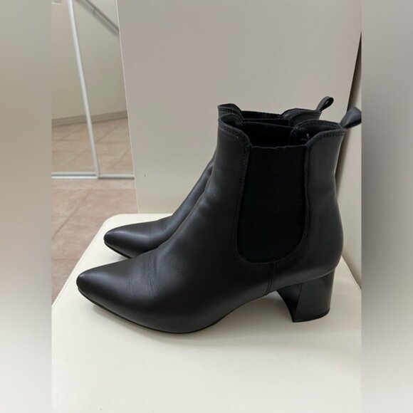 La Canadienne Black Booties - Picture 10 of 10